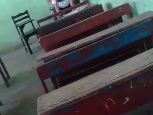 Bokep Indo - bokep bochil Smp ngentot di dalem kelas dengan santainya 
