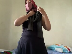  hijab binal mengeluarkan asi URLBOKEP.COM